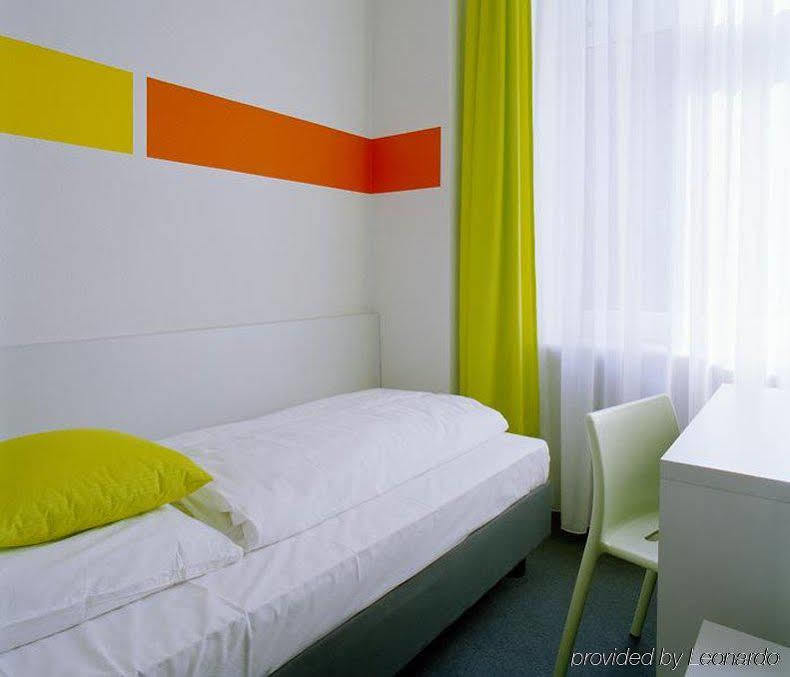 Colour Hotel Frankfurt am Main Rum bild